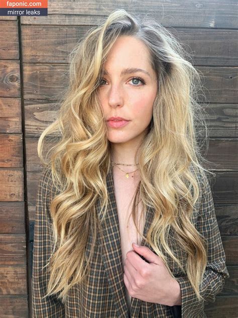 Jessica Rothe Nude, OnlyFans Leaks, Fappening